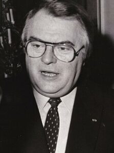 Portrait de Pierre Mauroy